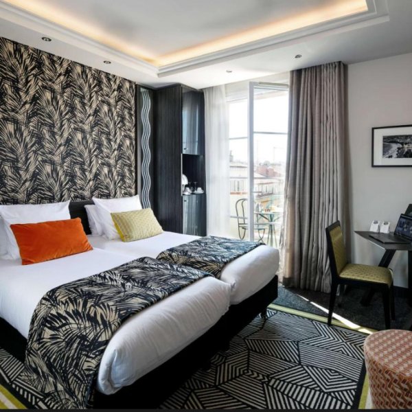 deluxe twin room